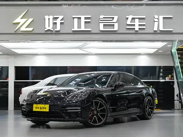 Porsche Panamera 2023