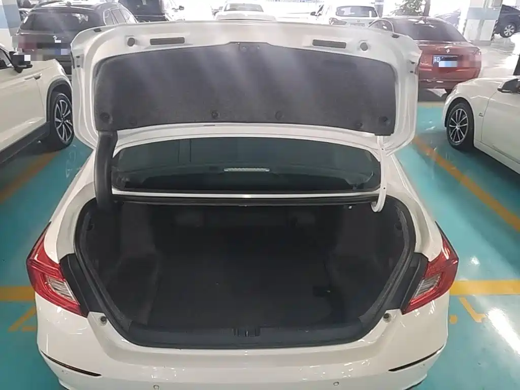Honda Accord 2021 — фото 19