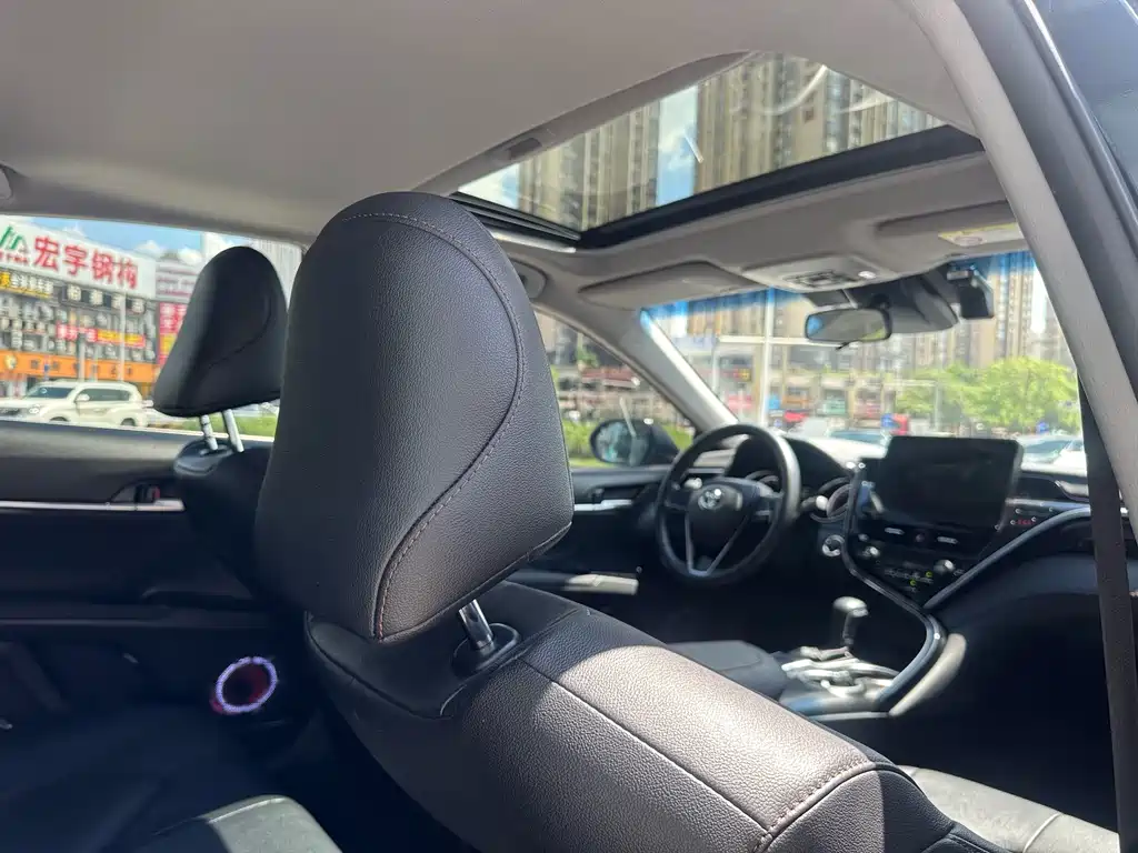 Toyota Camry 2023 — фото 15