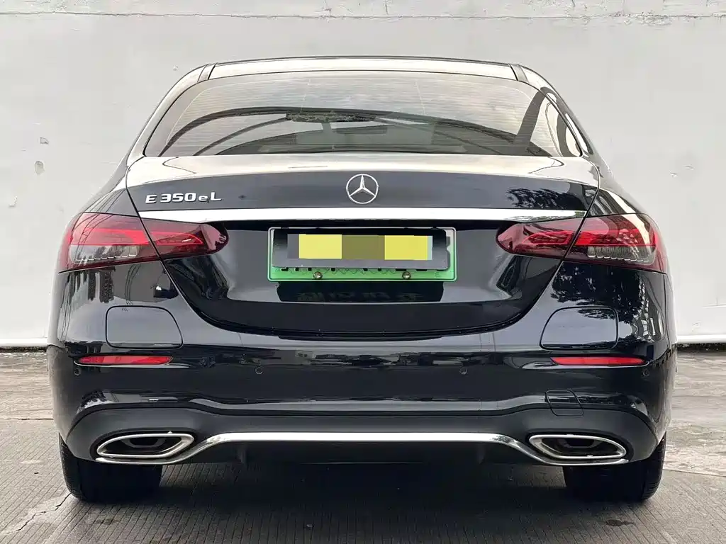 Mercedes-Benz E-Class 2022 — фото 8