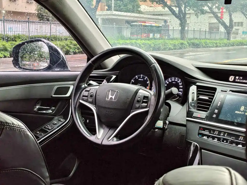 Honda Spirior 2018 — фото 20