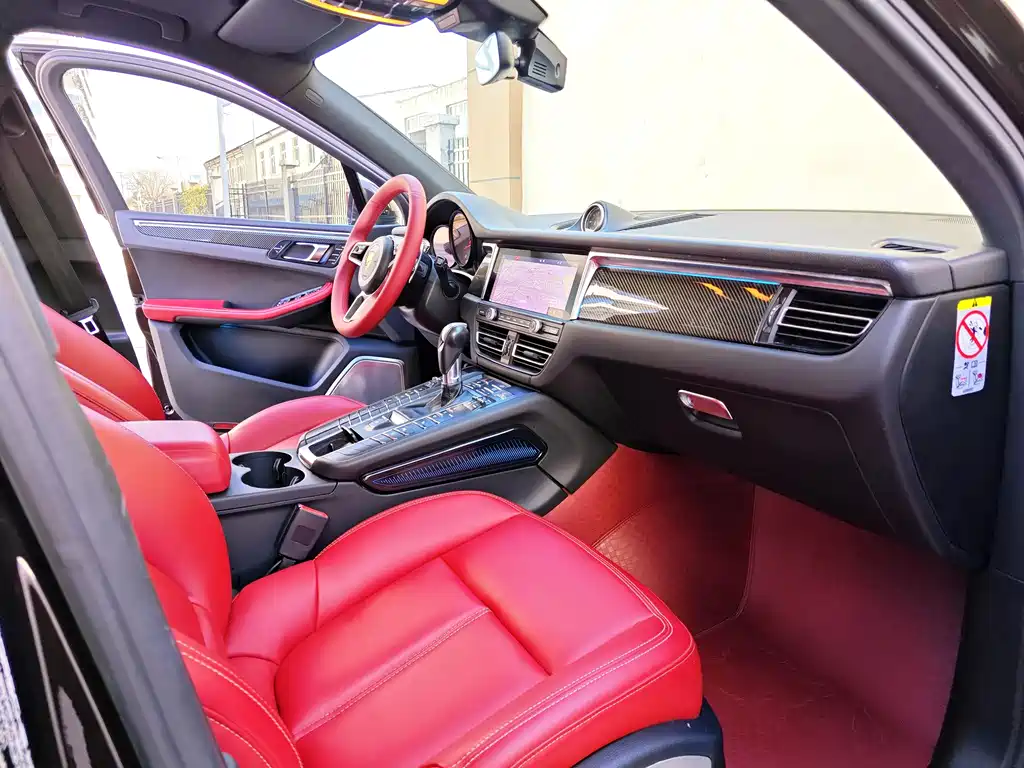 Porsche Macan 2020 — фото 10