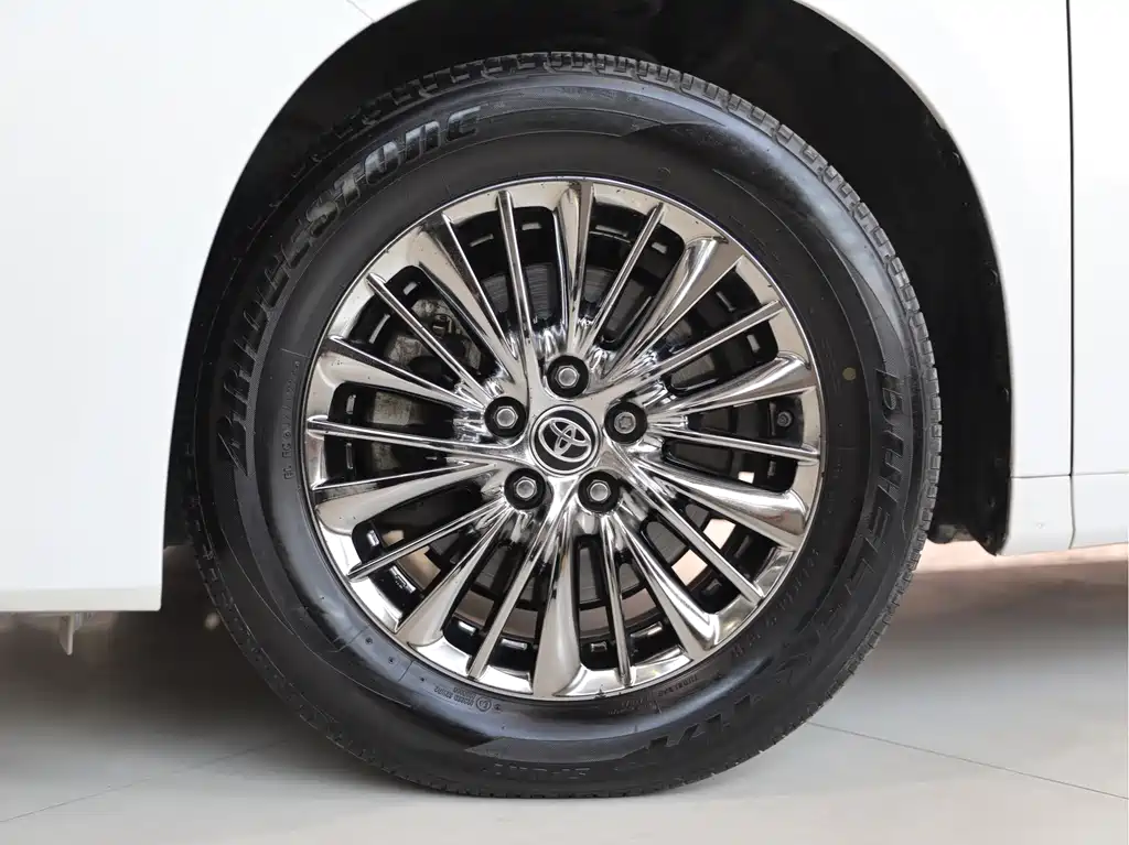 Toyota Alphard 2022