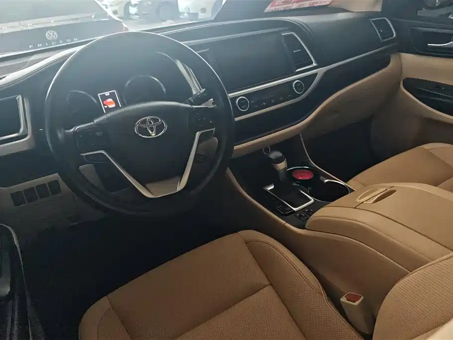 Toyota Highlander 2021 — фото 12