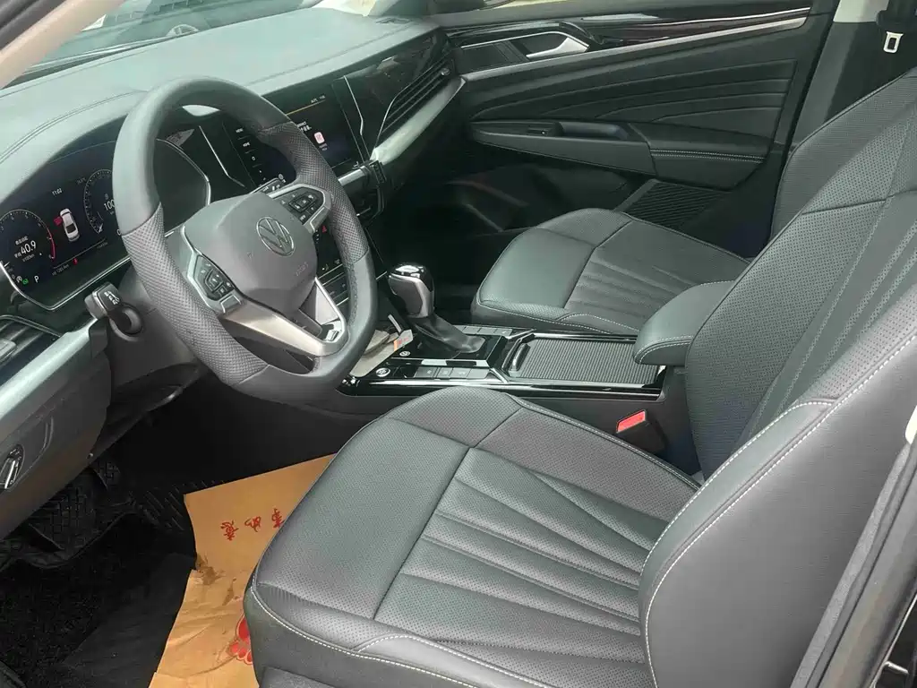 Volkswagen Passat 2025