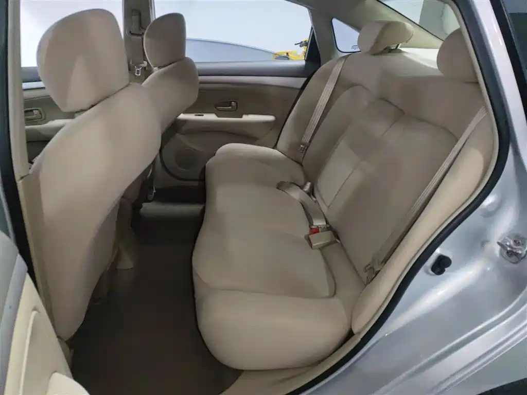 Nissan Sylphy 2014 — фото 17
