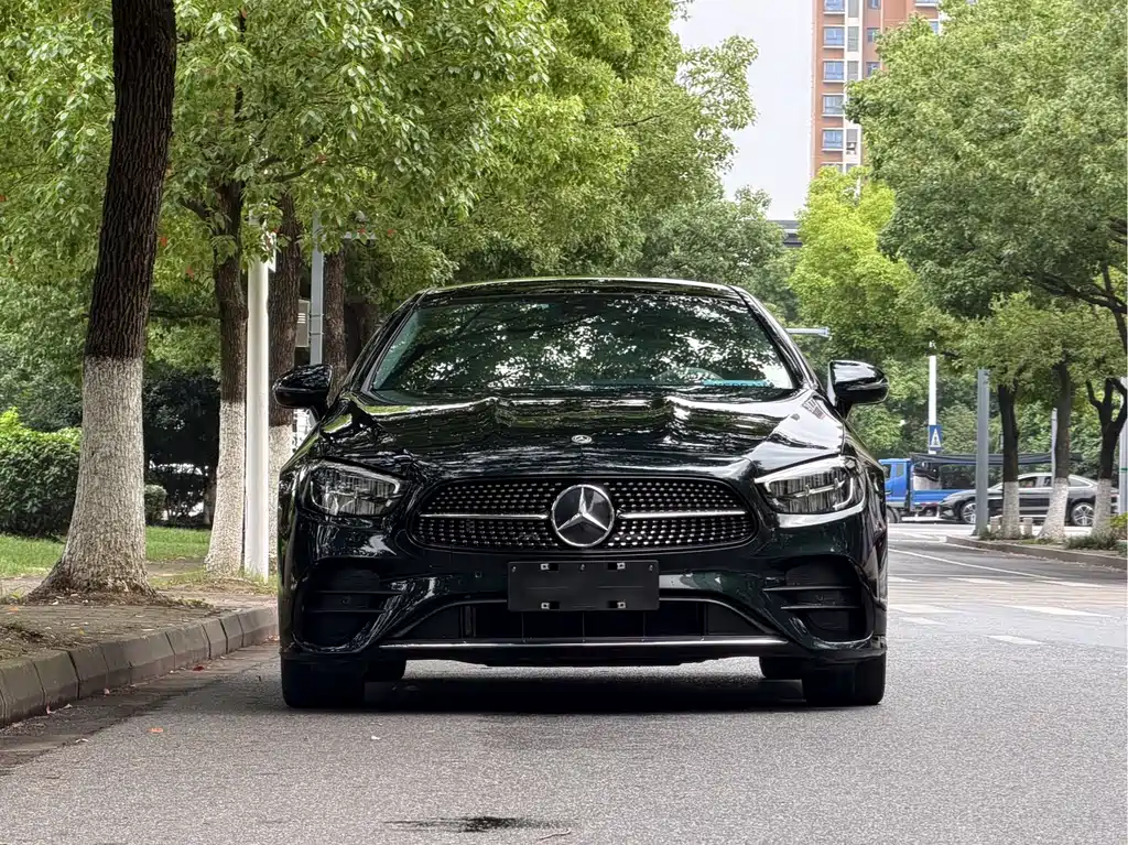 Mercedes-Benz E-Class 2023