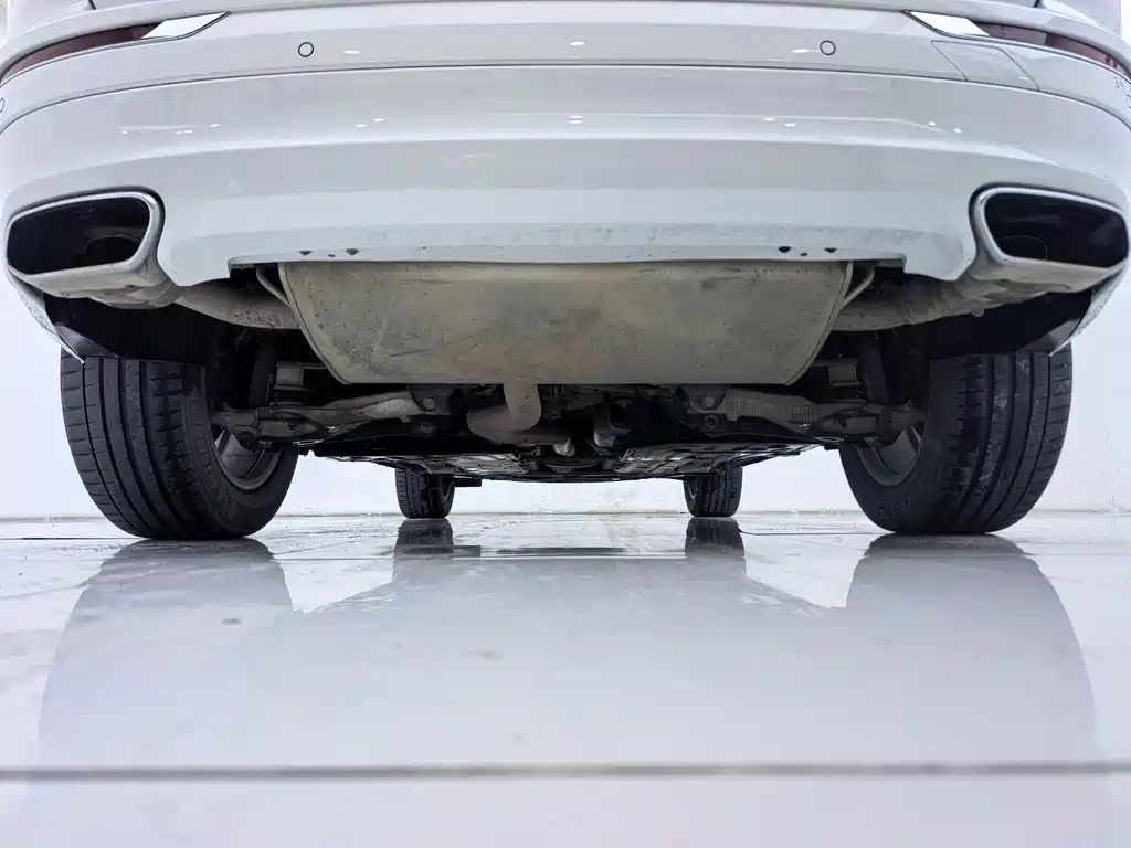 Volvo XC60 2021 — фото 25