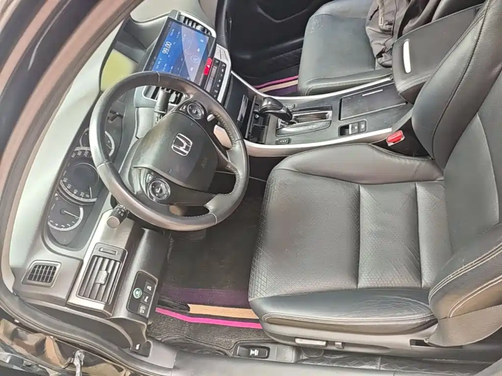 Honda Accord 2014 — фото 16