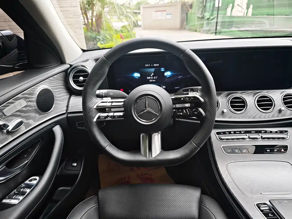 Mercedes-Benz E-Class 2022 — фото 19