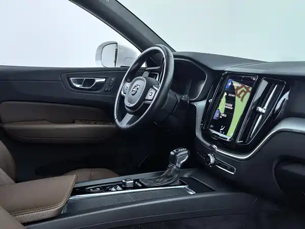 Volvo XC60 2021