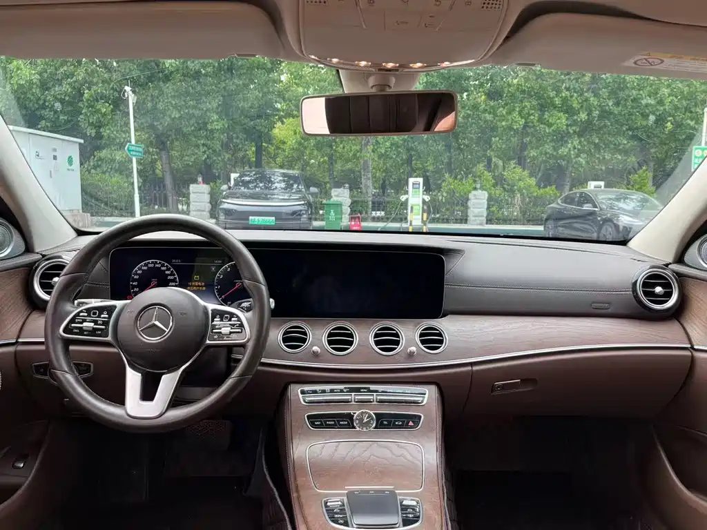 Mercedes-Benz E-Class 2019