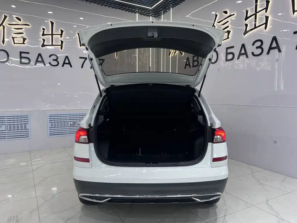 Skoda Kamiq 2023 — фото 17