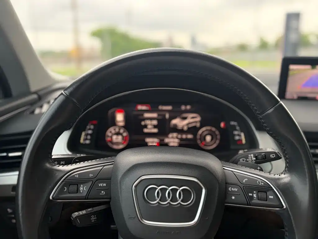 Audi Q7 2016 — фото 9