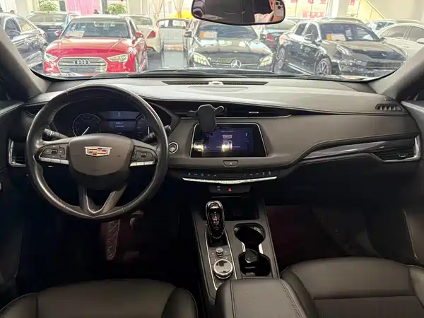 Cadillac XT4 2021