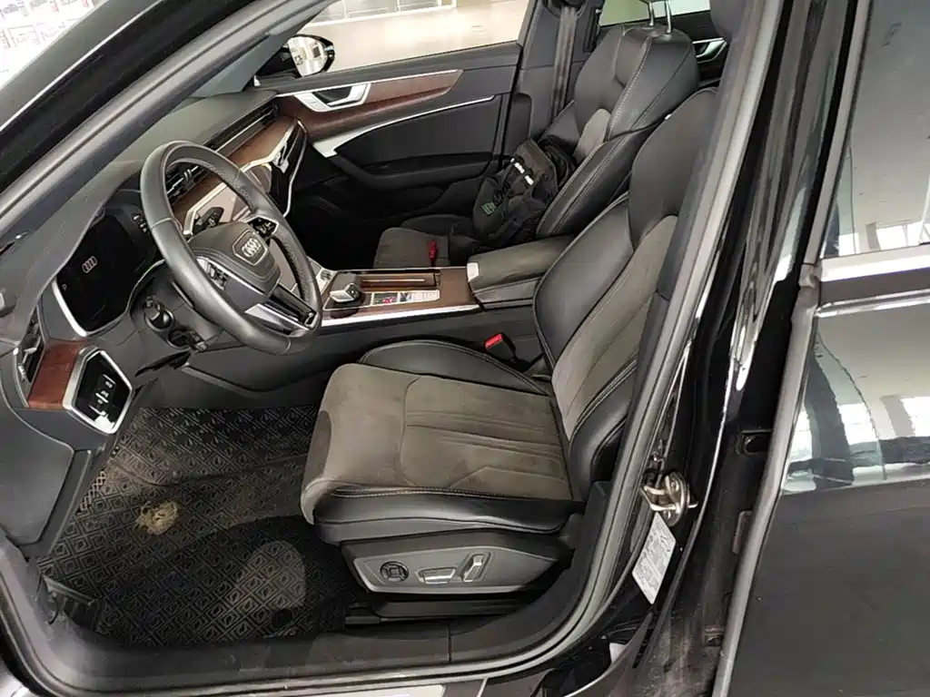 Audi A6L 2022 — фото 11