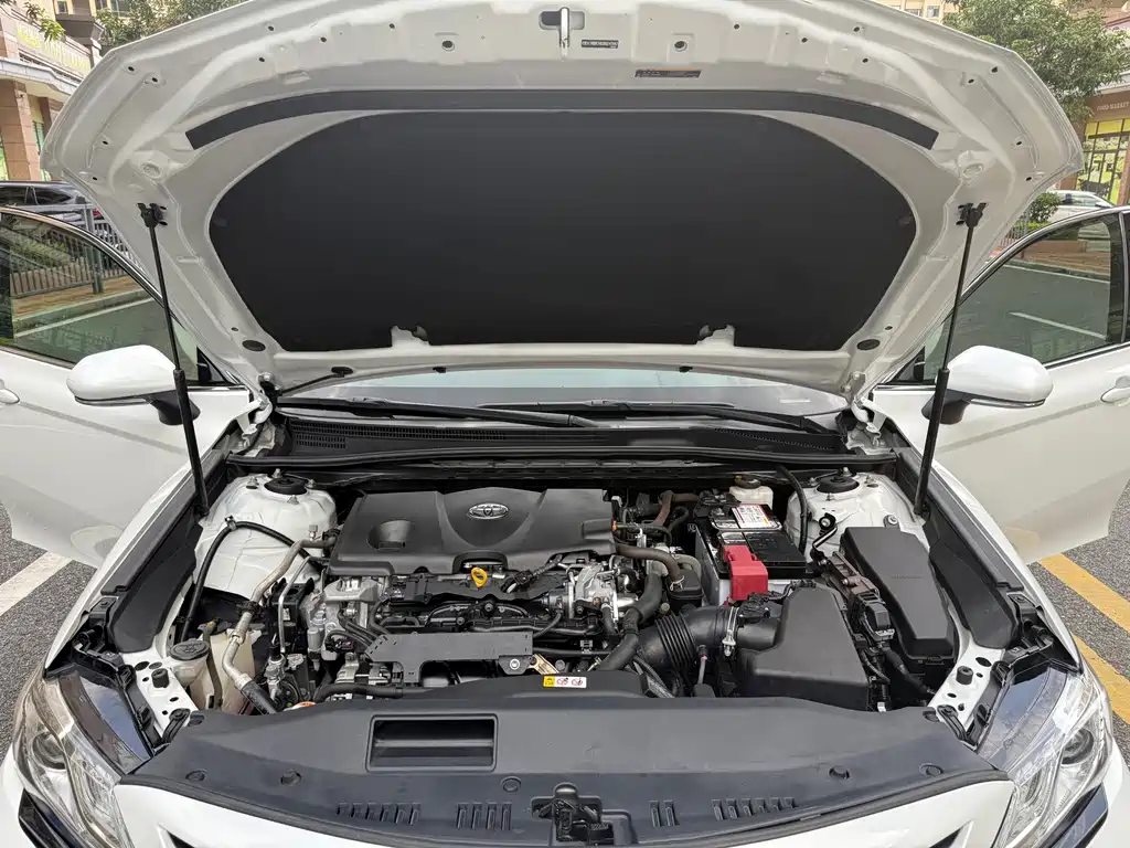 Toyota Camry 2020 — фото 18