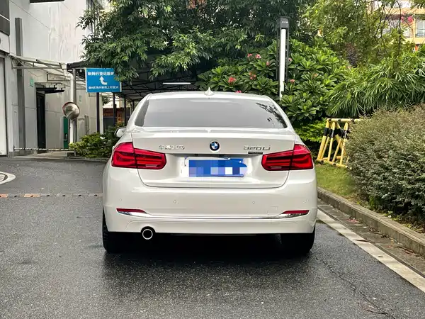 BMW 3 Series 2017