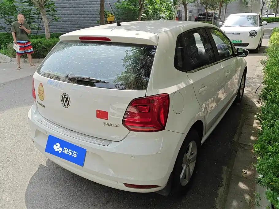 Volkswagen Polo 2015 — фото 3