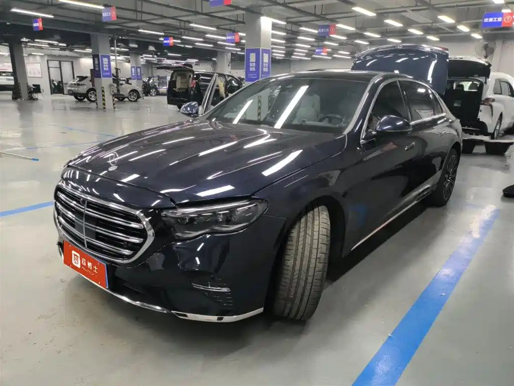 Mercedes-Benz E-Class 2023