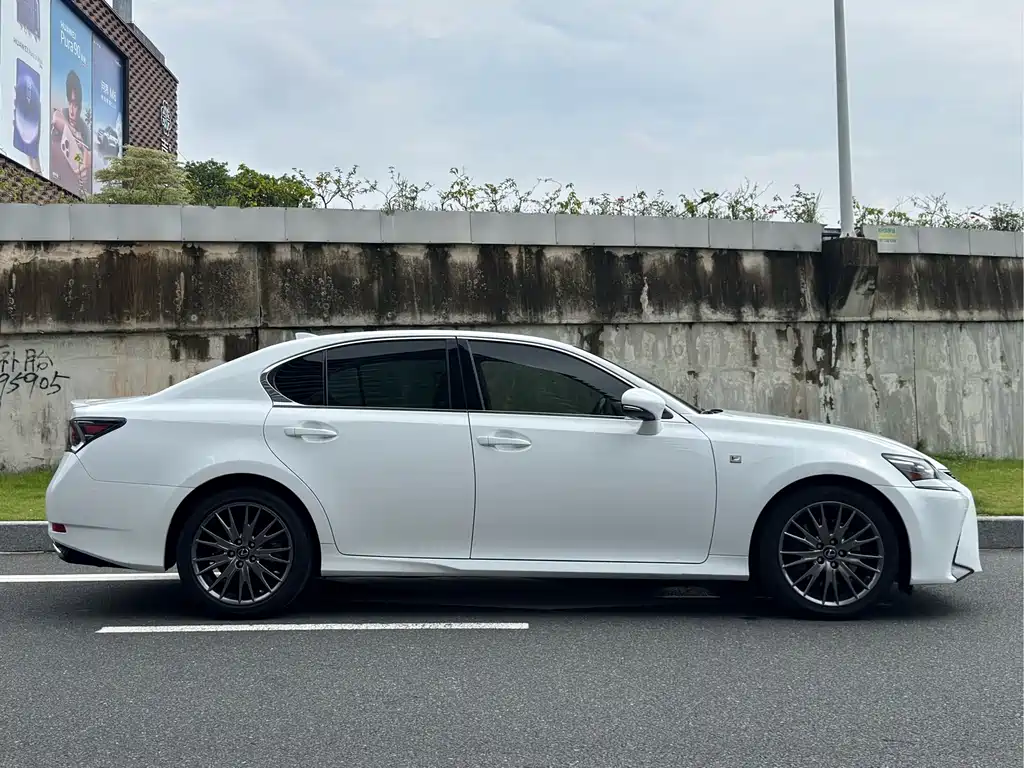 Lexus GS 2017 — фото 7
