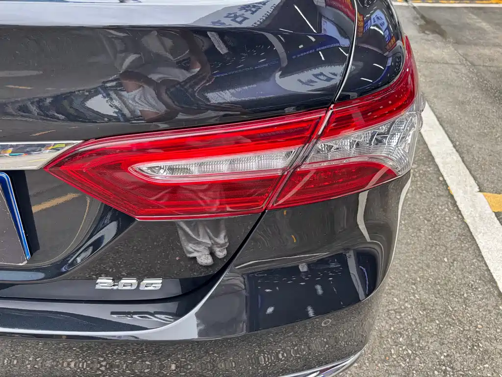 Toyota Camry 2023 — фото 14