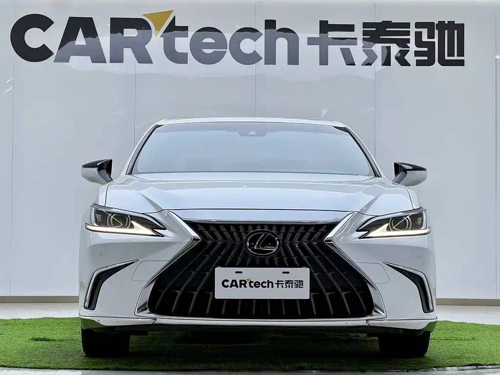 Lexus ES 2024 — фото 13