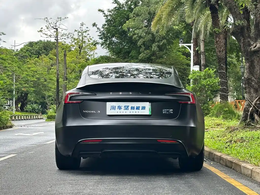 Tesla Model 3 2025 — фото 5