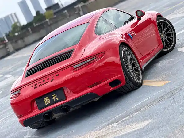 Porsche 911 2016