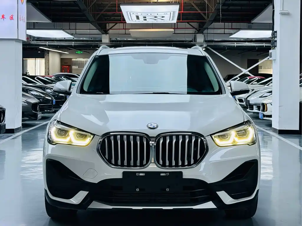 BMW X1 2022 — фото 2