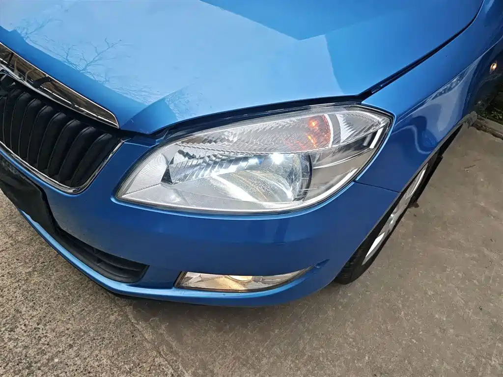 Skoda Fabia 2014 — фото 24