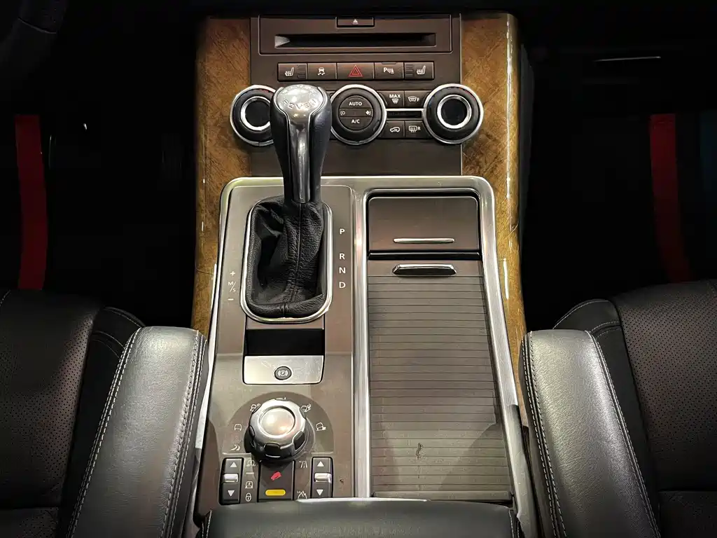 Land Rover Sport 2010 — фото 12