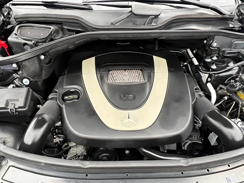 Mercedes-Benz M-Class 2010 — фото 25