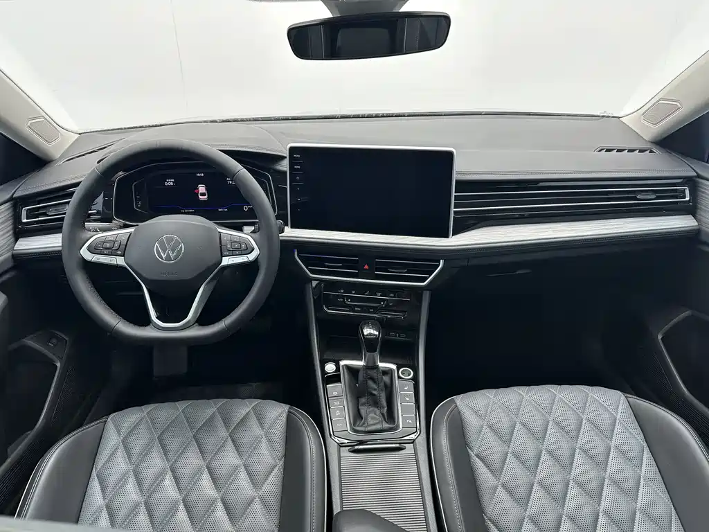 Volkswagen Sagitar 2022