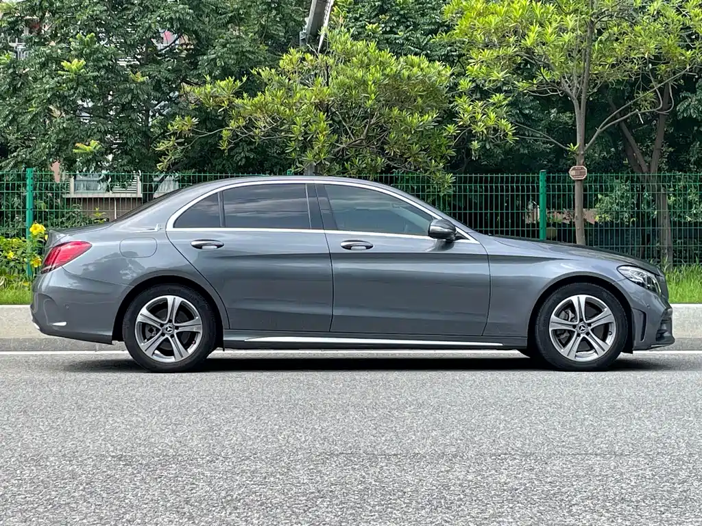 Mercedes-Benz C-Class 2019 — фото 6