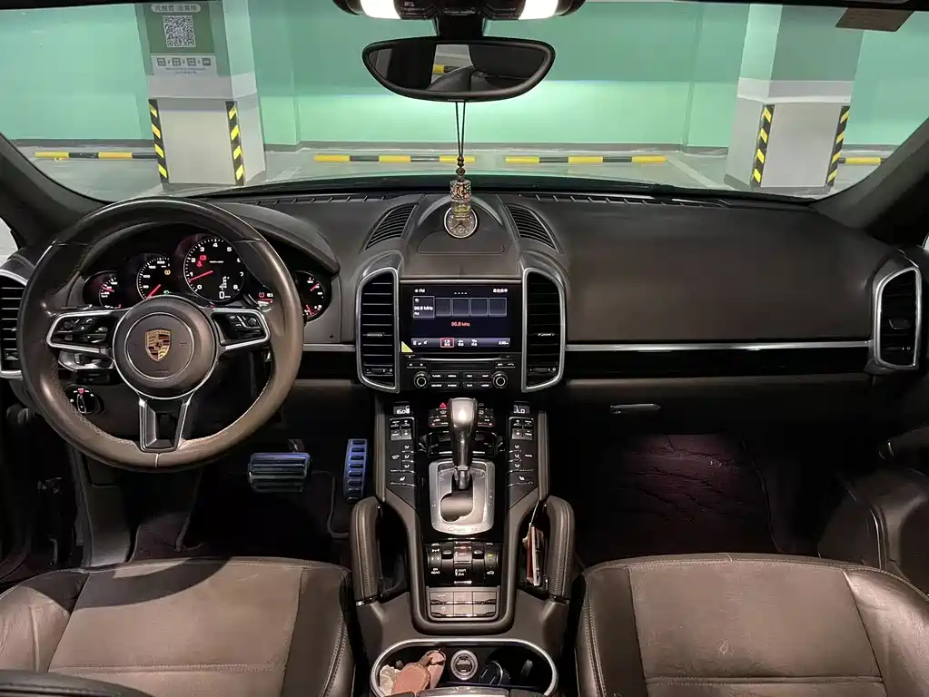 Porsche Cayenne 2017 — фото 7