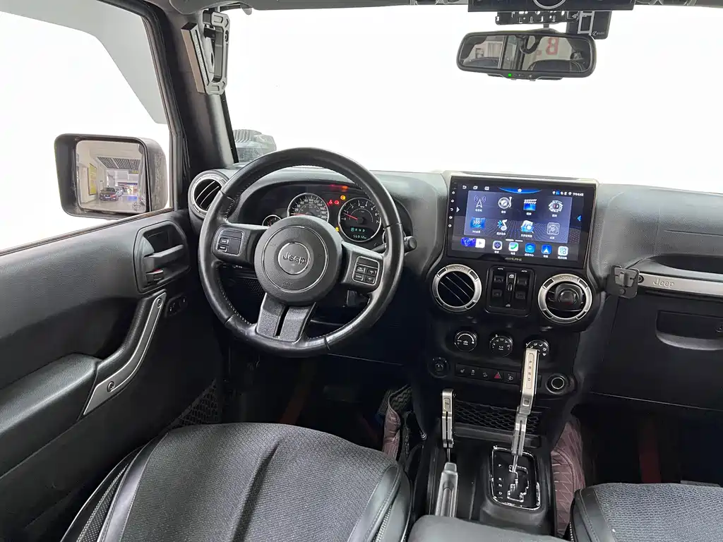 Jeep Wrangler 2019 — фото 20