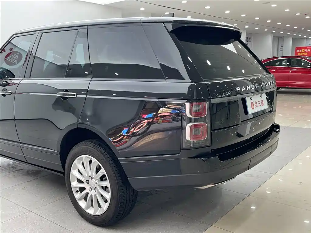 Land Rover Range Rover 2022 — фото 32