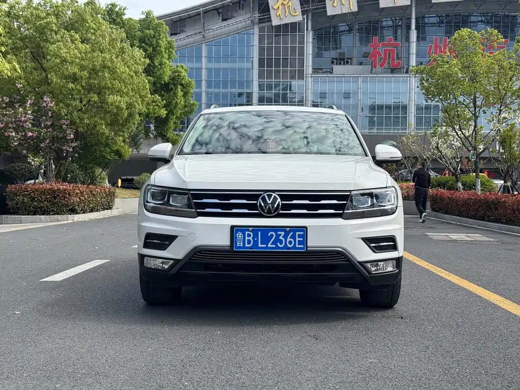 Volkswagen Tiguan L 2021 — фото 2