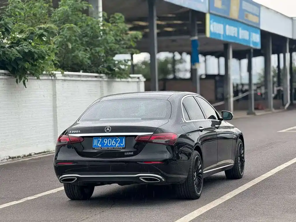 Mercedes-Benz E-Class 2023