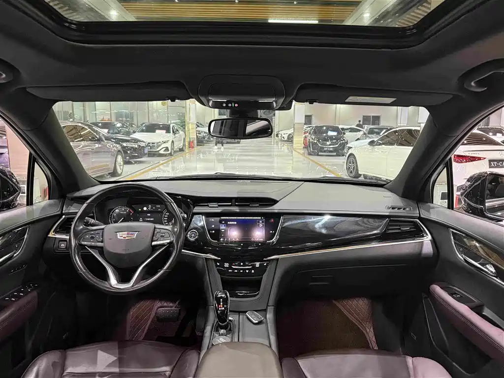 Cadillac XT6 2020 — фото 16