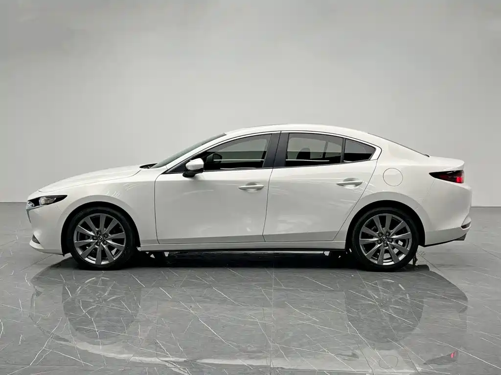 Mazda 3 Angkesela 2024