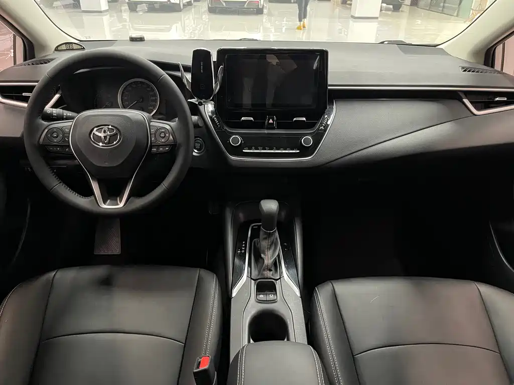 Toyota Corolla 2022 — фото 12