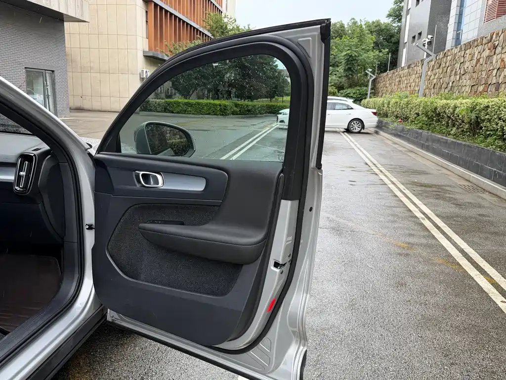 Volvo XC40 2022