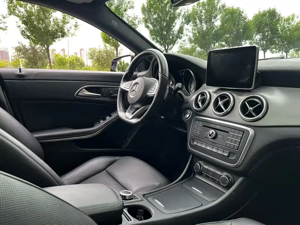 Mercedes-Benz CLA 2015 — фото 12