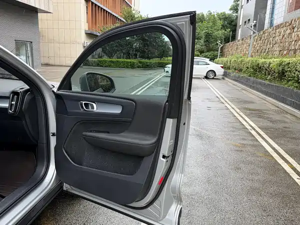 Volvo XC40 2022