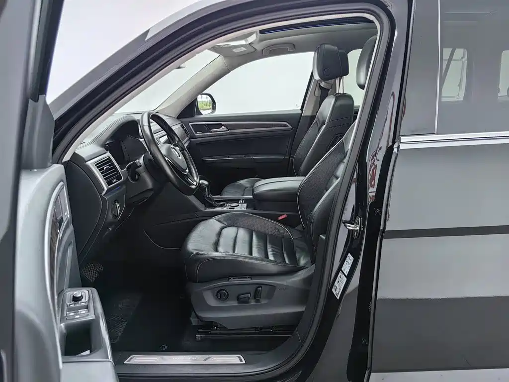 Volkswagen Teramont 2018 — фото 10