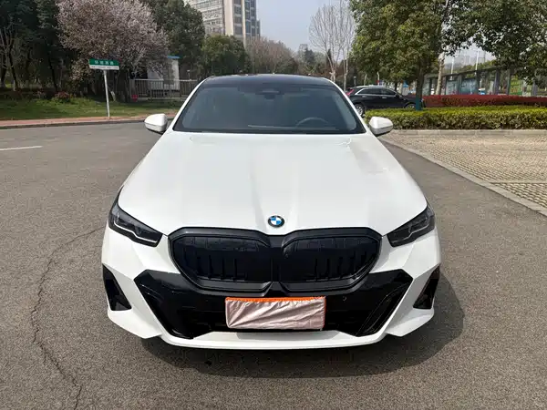 BMW 5 Series 2025