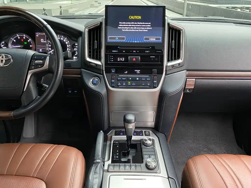Toyota Land Cruiser 2019 — фото 15