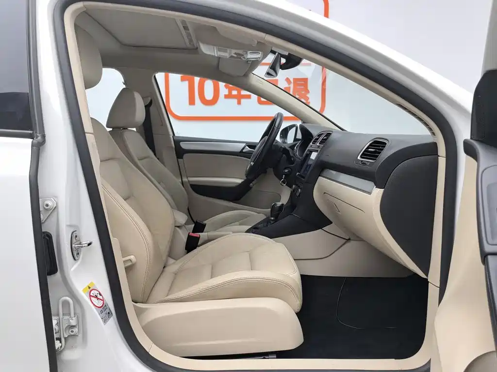 Volkswagen Golf 2012 — фото 23